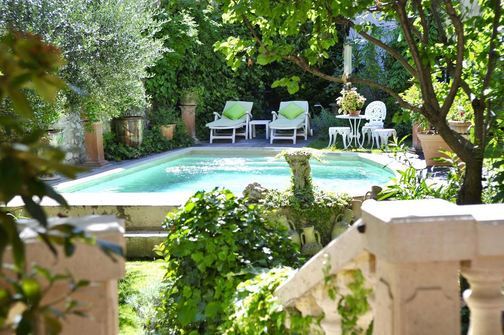 Les Saisons Bed & Breakfast Villeneuve-lès-Avignon Екстериор снимка