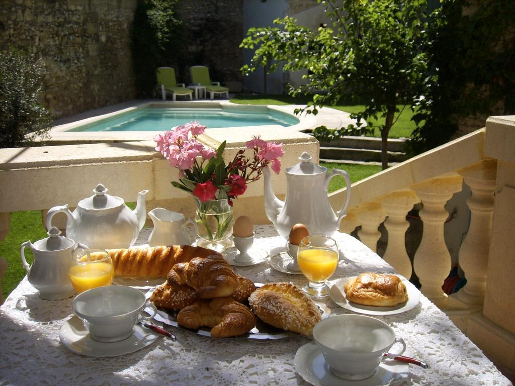 Les Saisons Bed & Breakfast Villeneuve-lès-Avignon Екстериор снимка